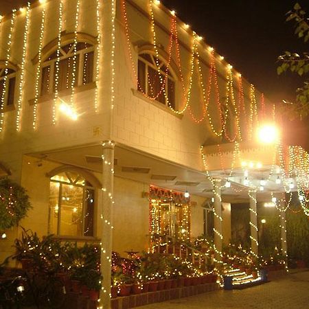 Hotel Sheetal Regency,Near Janambhumi Mathura Dış mekan fotoğraf