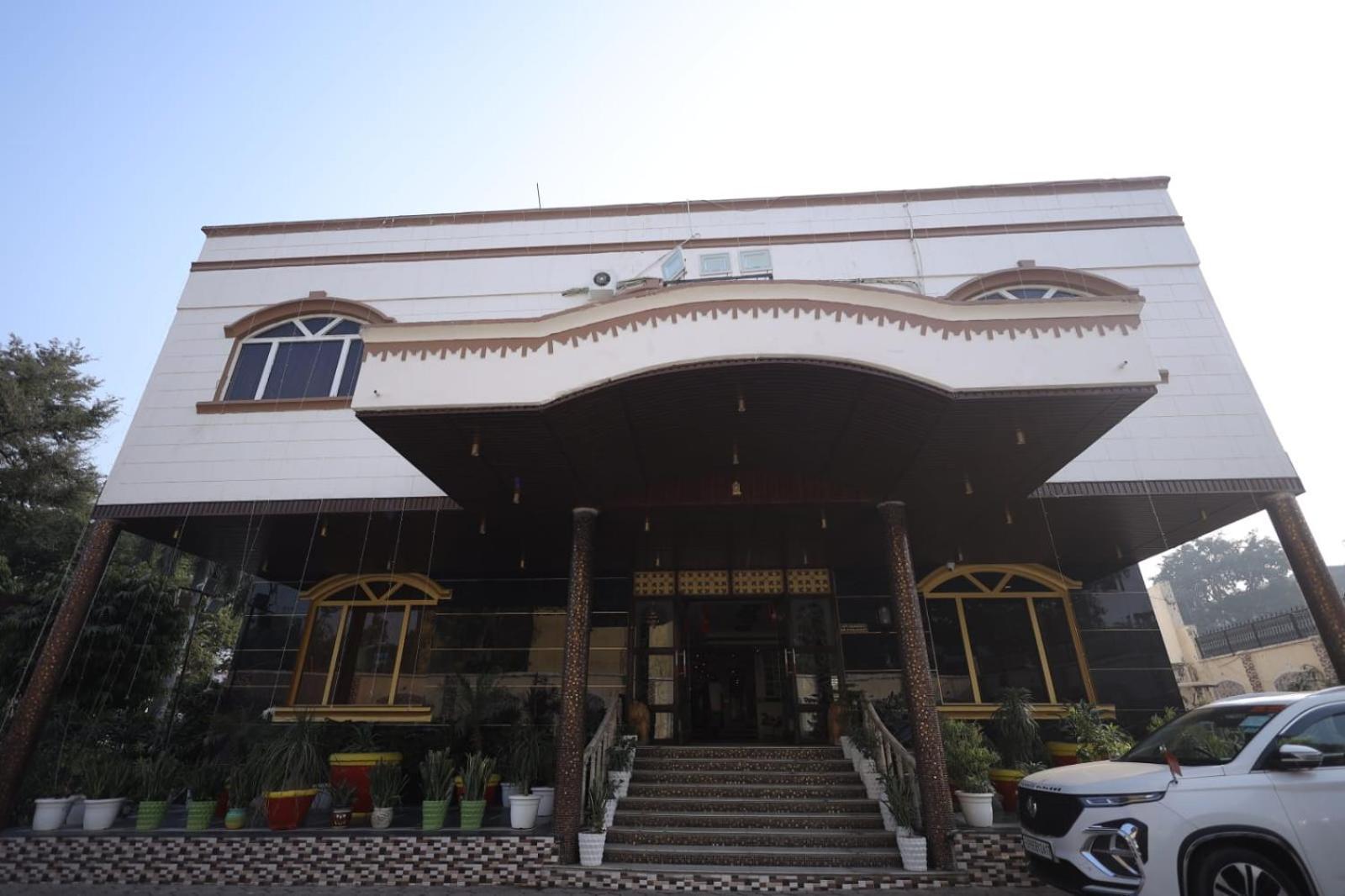 Hotel Sheetal Regency,Near Janambhumi Mathura Dış mekan fotoğraf