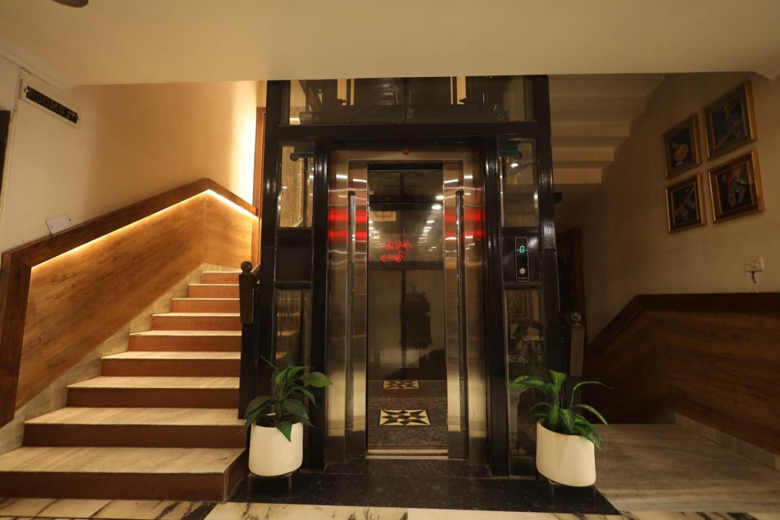 Hotel Sheetal Regency,Near Janambhumi Mathura Dış mekan fotoğraf