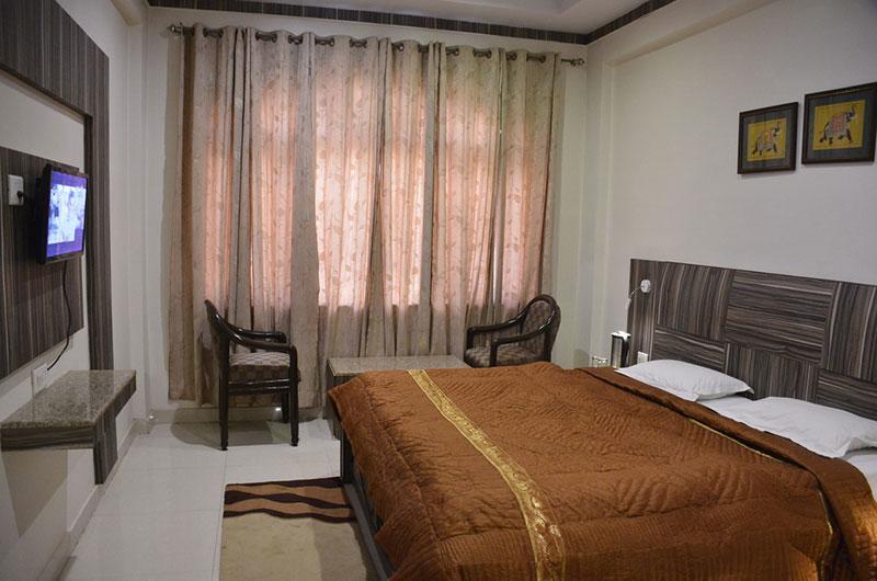 Hotel Sheetal Regency,Near Janambhumi Mathura Dış mekan fotoğraf