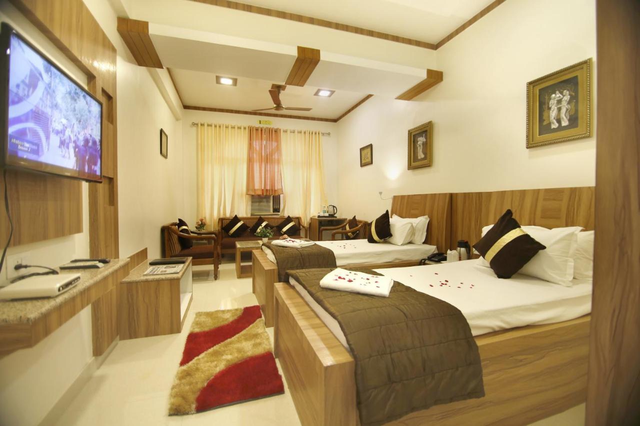Hotel Sheetal Regency,Near Janambhumi Mathura Dış mekan fotoğraf