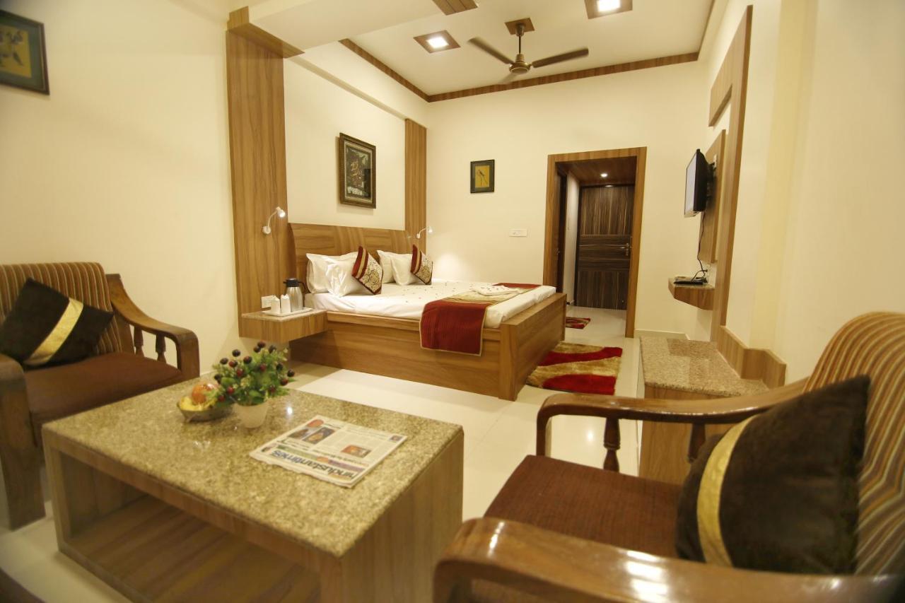 Hotel Sheetal Regency,Near Janambhumi Mathura Dış mekan fotoğraf